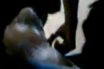 عاشق أحمر الشعر handjob ولن نار سكسي يرفض أي عضو.