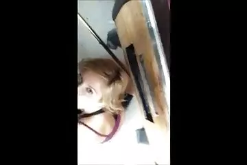مزقت جوارب طويلة لها وجلست مع مؤخرتها على مواقع سكسي نار قضيب صلب