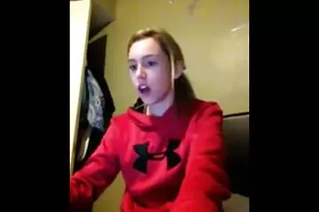 مارس الجنس مع شقراء روسية في جميع الثقوب في سكسي ساخن نار الحمام