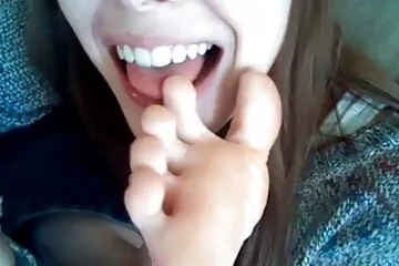 قبض الصبي على فتاة تمارس الجنس مع صديق ومارس الجنس سكس عراقي نار مع كليهما