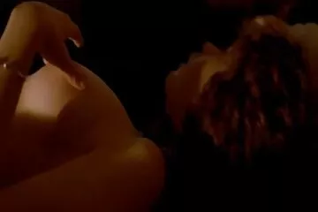 أفريقي مع صور سكسي نار مجدل طويل يمارس الجنس مع أحمر الشعر في الشرج عند الصب.