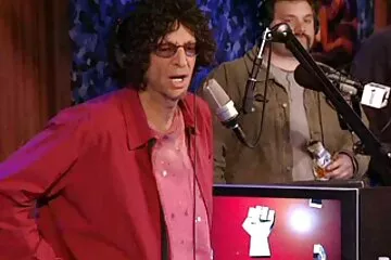 لم يندم الولد الصغير لأنه جاء إلى الفصل اليوم ، لأن رقص سكسي نار المعلم مفلس أراد مضاجعته.