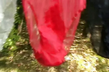 أعطى الجمال مفاجأة لعشيقها سكس رقص نار وأخذ الحيوانات المنوية في كس.