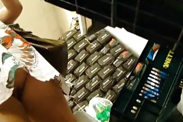 سمنة الهزات قبالة بوسها وصفع مؤخرتها افلام سكسي نار بسوط